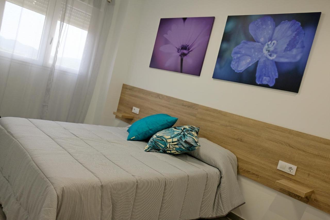 Gegant De Pedra Apartaments Adzaneta Bagian luar foto