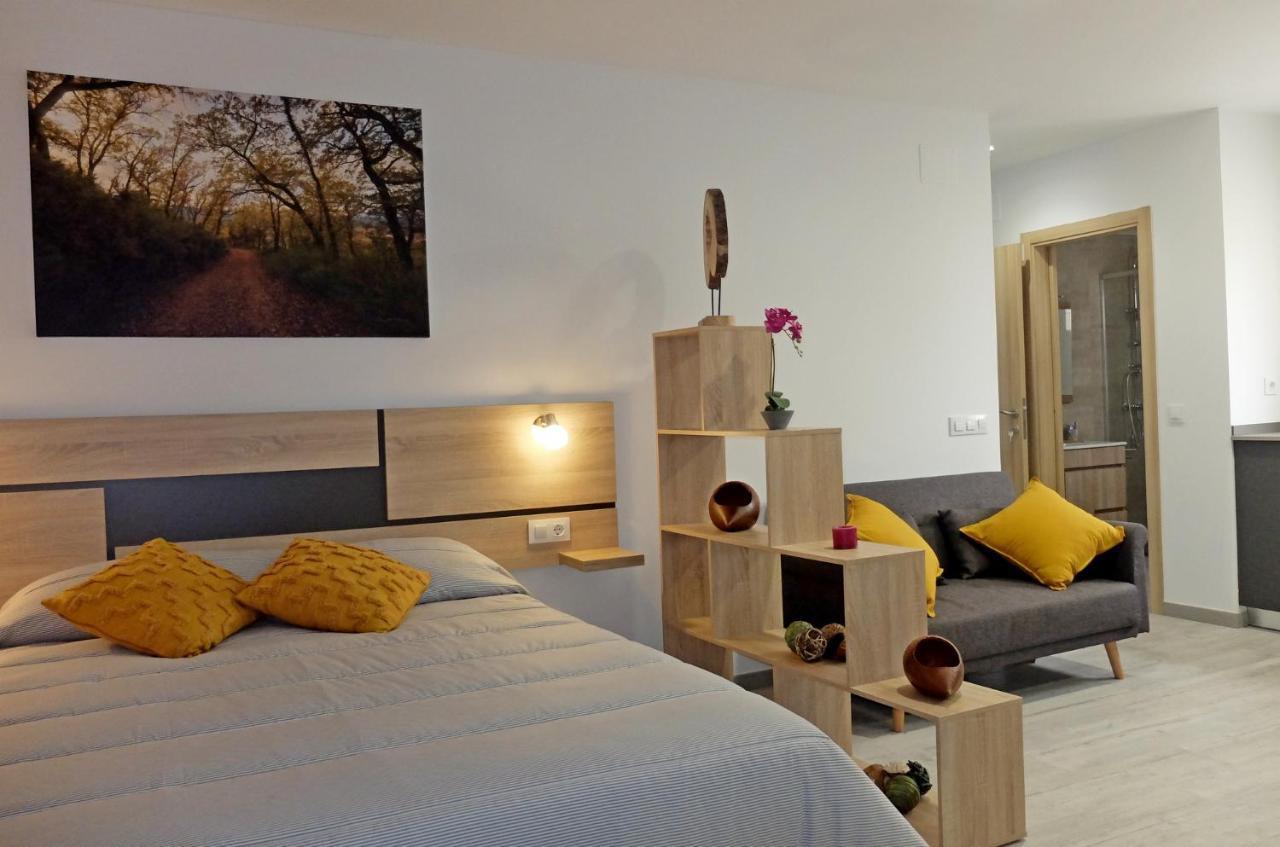 Gegant De Pedra Apartaments Adzaneta Bagian luar foto