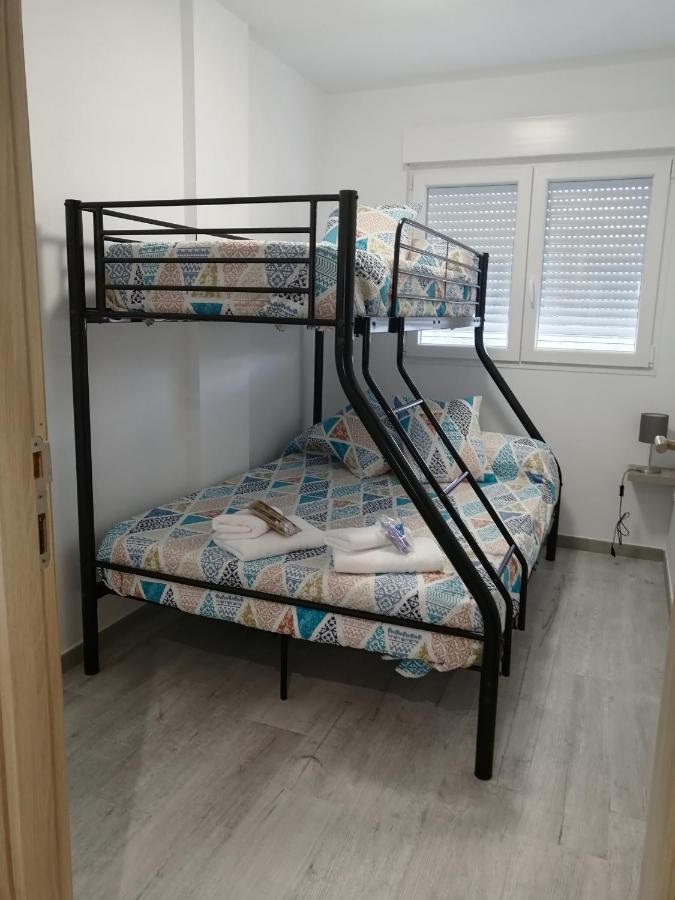 Gegant De Pedra Apartaments Adzaneta Bagian luar foto