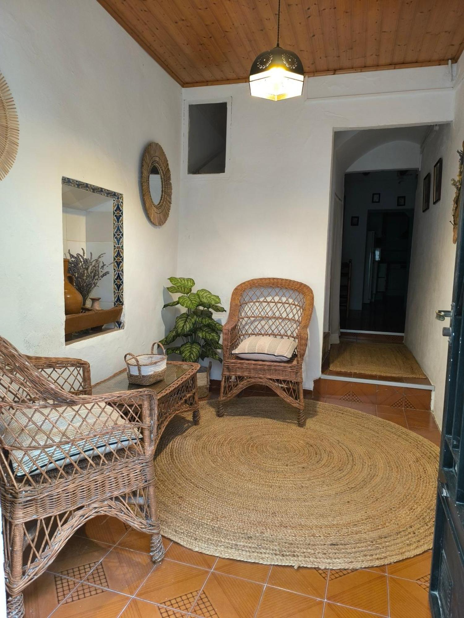 Gegant De Pedra Apartaments Adzaneta Bagian luar foto