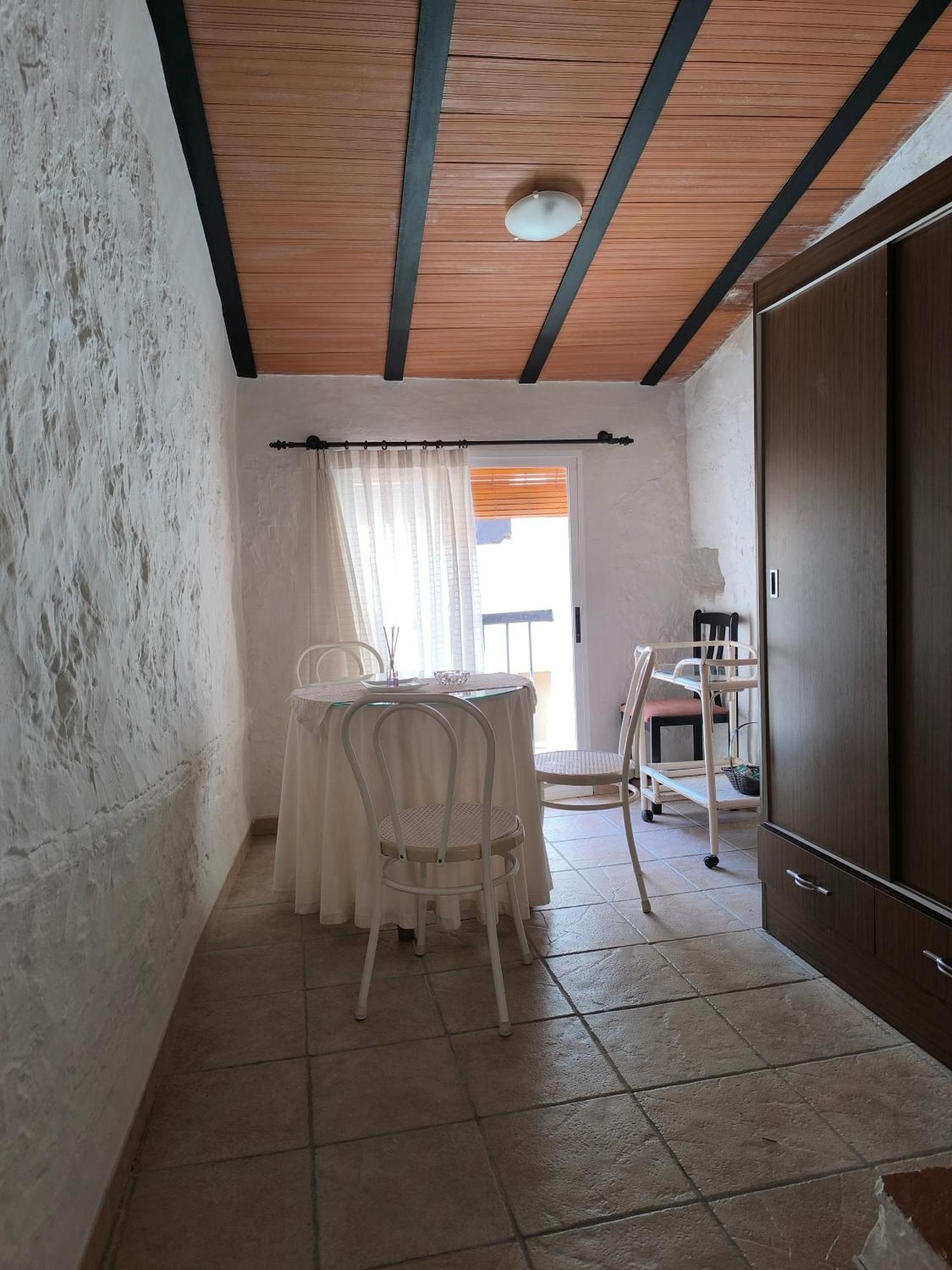 Gegant De Pedra Apartaments Adzaneta Bagian luar foto